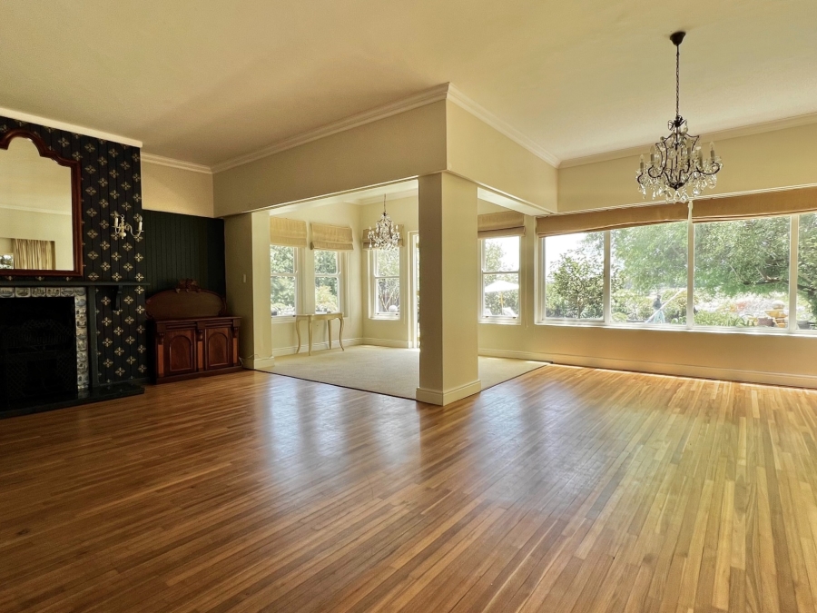 8 Bedroom Property for Sale in Raithby Western Cape